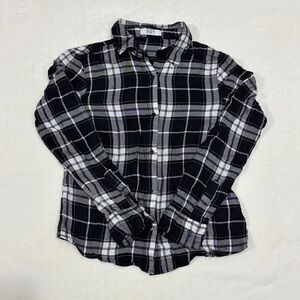 Suzy Shier Black and White Plaid Button Down Shirt